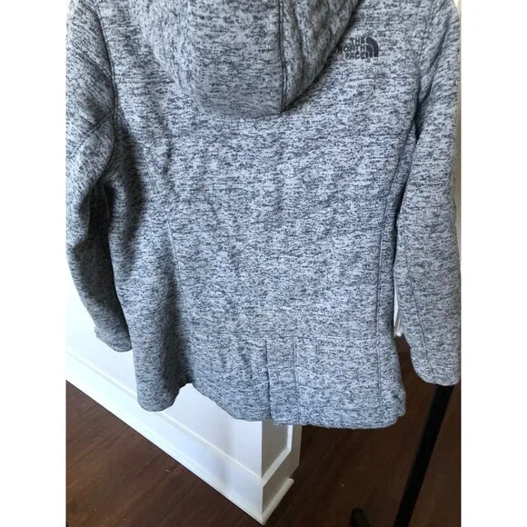 The North Face Girls Gray Down Coat w/ Hood - Size XL
